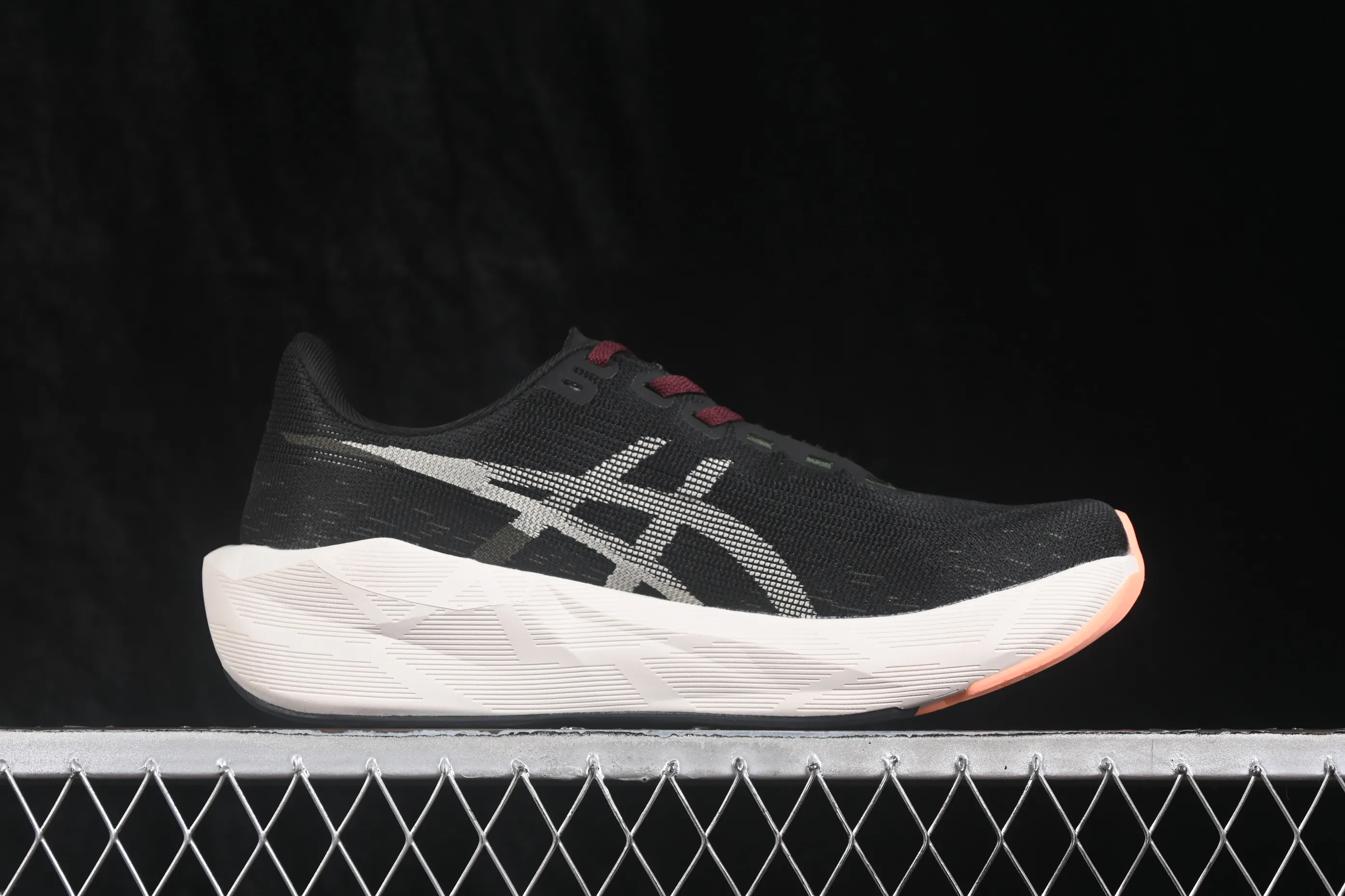 All categories Asics Asics series Asics Novablast 6 Asics Novablast 6 Asics retro breathable casual shoes cushioning men's wear-resistant running shoes 1011C243-001